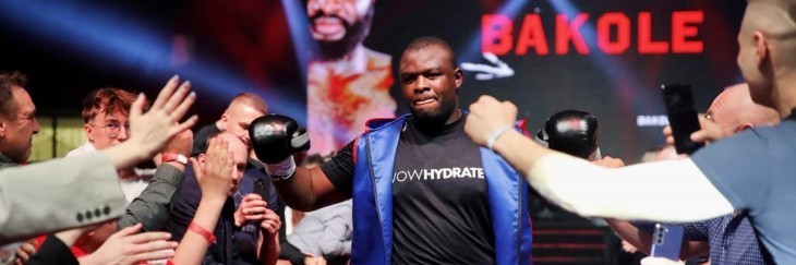 Boxe: Martin Bakole domine l'ukrainien Igor Stravinsky à l'issue du 3e round