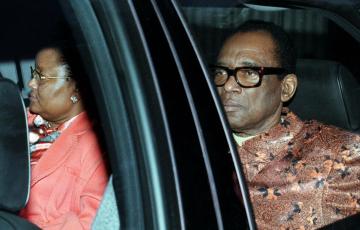 [Histoire] 16 mai 1997 : Mobutu fuit Kinshasa, marquant ainsi la fin de 32 ans de règne