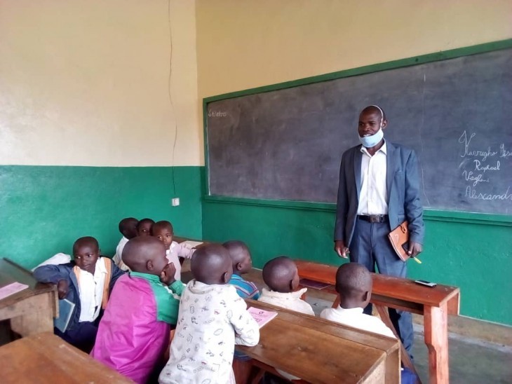 Rentrée scolaire 2020-2021 : Le bourgmestre de KYONDO met l'accent sur le port des masques