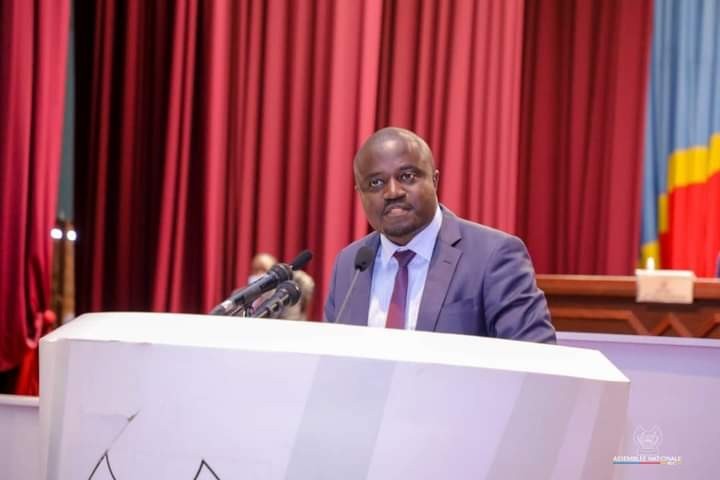 Dossier Minembwe : Le député Muhindo Nzangi demande la démission du ministre Azarias Ruberwa