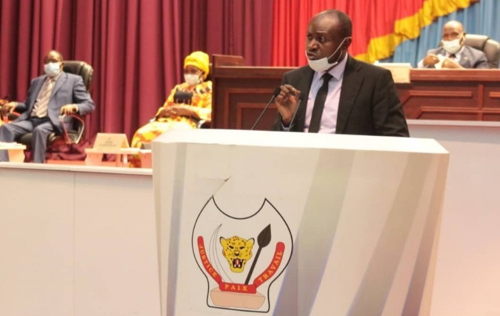 Gratuité de l’enseignement : Le député Juvénal Munobo adresse une question orale au ministre Bakonga