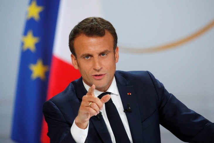 Face à une vague de colère visant la France dans le monde musulman, E. Macron tente de s’expliquer