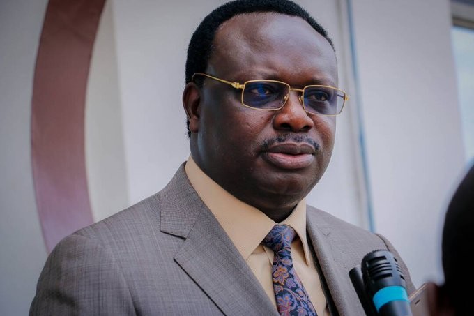 Le sénateur Jean Pierre Lola Kisanga (FCC) apporte son soutien aux consultations du chef de l'état