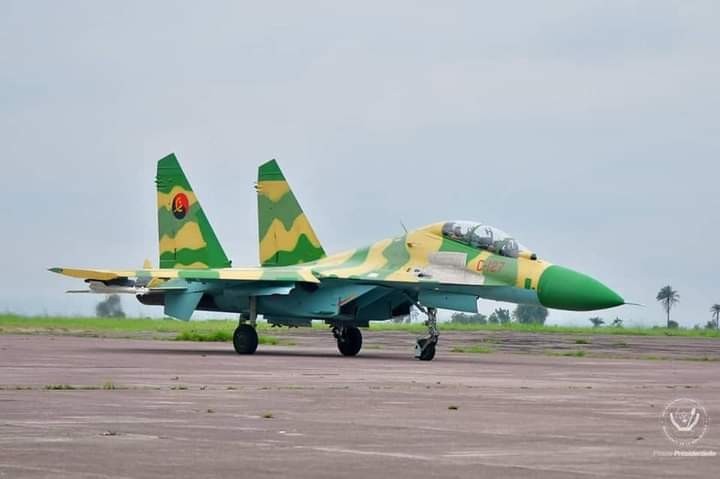 Des avions de chasse de l’armée angolaise ont survolé Kinshasa