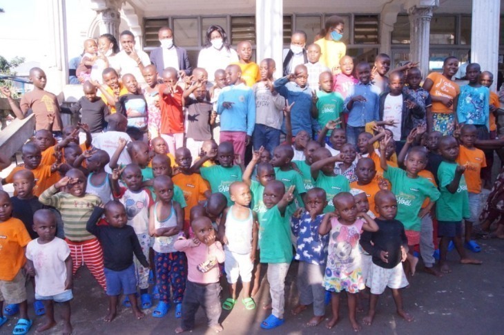 Goma: La jeunesse francophone mondiale a assisté des orphelins en marge de la célébration de la fête