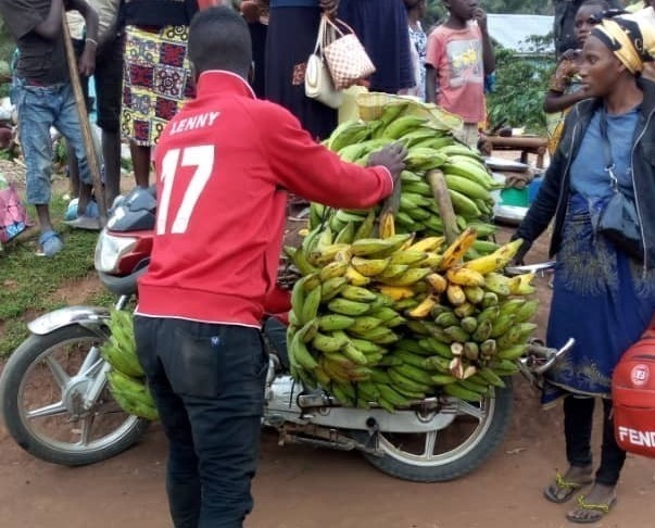 Des taximen motos se plaignent des frais exigés par des militaires FARDC sur la route Beni-Kasindi