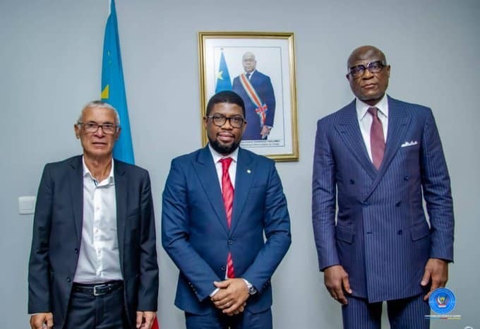 Le Ministre des Sports et Loisirs a reçu le nouveau sélectionneur des léopards Hector Cúper
