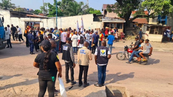 Kinshasa : Des blessés dans l’équipe du ministre Alexis Gisaro attaquée par des éléments de police