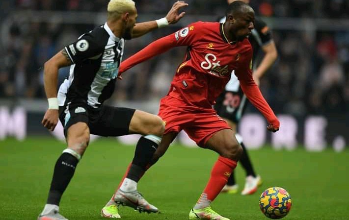 Angleterre D1: Des débuts prometteurs pour Edo Kayembe sous les couleurs de Watford
