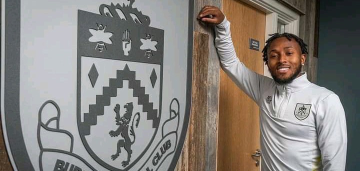 Mercato : Samuel Bastien pose ses valises à Burnley (Officiel)