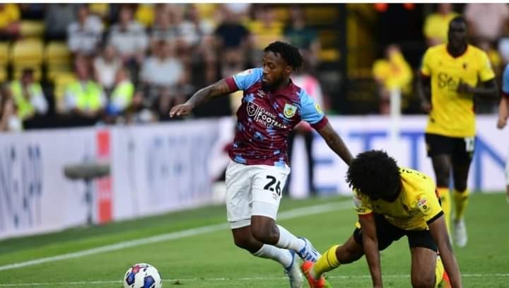 Angleterre D2 : Edo Kayembe et Watford prennent le dessus sur Burnley FC de Samuel Bastien
