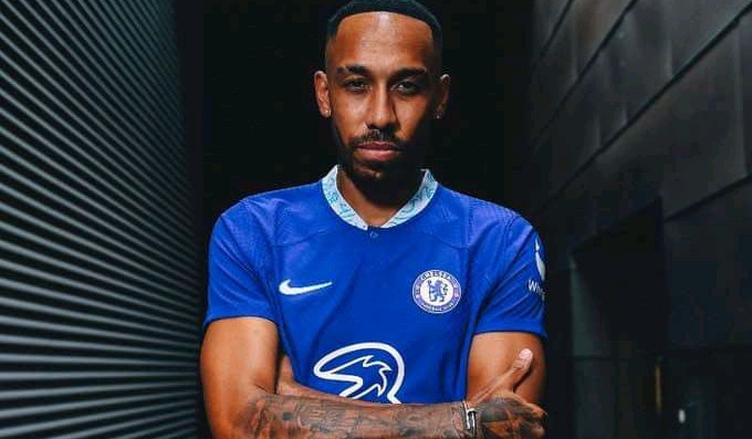 Mercato : Pierre-Emerick Aubameyang quitte le FC Barcelone et signe à Chelsea (Officiel)