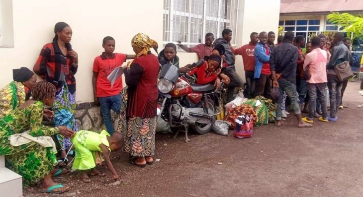 Guerre contre la M23 : Plus de 20 déplacés fuyant les combats ont été accueillis à la mairie de Goma