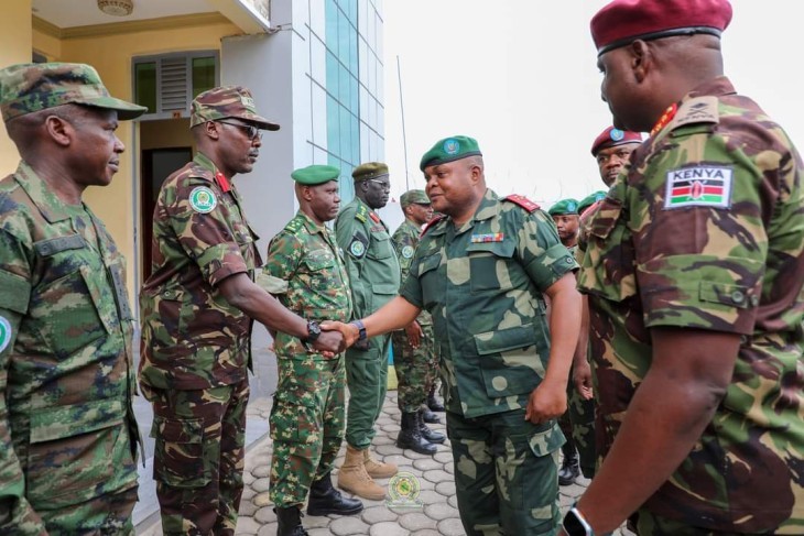 A Goma, visite du chef d'Etat-Major Général des FARDC du siège de la force régionale de l’EAC