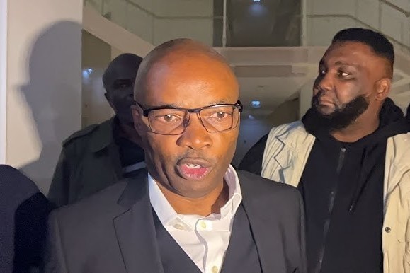 Procès Charles Onana : L’écrivain reconnu coupable de contestation du génocide des Tutsis au Rwanda