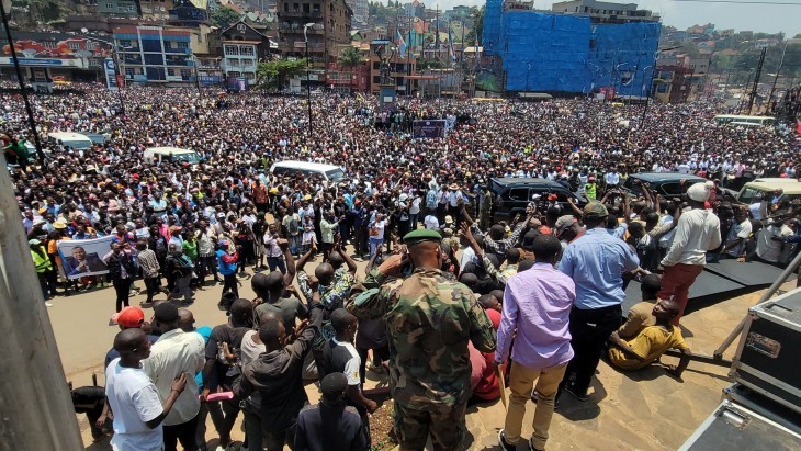 Attaque à la bombe lors d’un meeting du M23 à Bukavu : Tshisekedi et les rebelles s’accusent