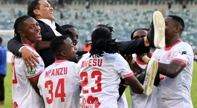 CAF-C2: Elie Mpanzu, Fabrice Ngoma et le Simba SC qualifiés en finale